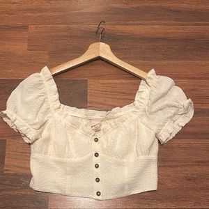 ⭕️ BOGO! H&M Short Puff Sleeve Button Down Cup Detail Crop Top -see size details